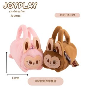 Borsa a Secchiello Labu in Peluche, Morbida ed Elegante - Product Image 1