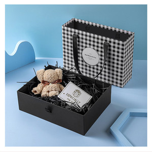 Caja de Regalo Deslizante de Cartón Rígido Ecológica con Logotipo Personalizado, Empaque de Papel Reciclable con Asa de Listón - Product Image 3