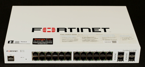 Commutateur géré L2/L3 Fortinet <span class=keywords><strong>FortiSwitch</strong></span> <span class=keywords><strong>224E</strong></span> d'origine, 24 ports GE RJ45, 4 ports 10G SFP+ - Product Image 2