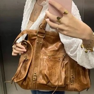 Nouveau Sac Bandoulière Grande Capacité en PU Tendance Printemps 2025 Style Européen et Américain avec Fermeture Éclair - Product Image 2