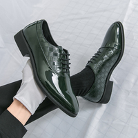Italienische Herrenschuhe im Spitzenstil aus Glanzlackleder, Business-Schuhe mit Schnürverschluss, Formelle Oxford-Schuhe für Hochzeiten