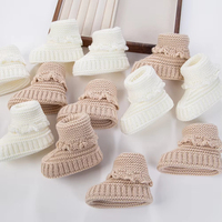 Premium vente en gros hiver bébé chaussettes 0-12 mois doux coton tricoté unisexe chaussons chaud nouveau-né chaussettes blanc Beige