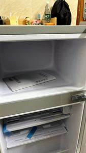 Mini-réfrigérateur D 82L à bas prix pour une personne, idéal pour les dortoirs ou les maisons louées, avec fonction de congélation - Product Image 4