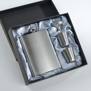 Ensemble de flacons à vin en acier inoxydable et cuir, bouteille de whisky, tasses à <span class=keywords><strong>alcool</strong></span>, bouilloire, entonnoir, mug pour voyage, extérieur, <span class=keywords><strong>cadeau</strong></span> - Product Image 4