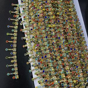 Montre à Quartz Premium en Plastique avec Chaîne de Strass Style Antique, Étanche, à Plusieurs Couches, avec Garniture à Pompons, Sans Nickel, Idéale pour les Fêtes - Product Image 2