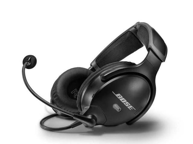 Walkie Talkie Wireless Intercom Headset System for Users with Full-Duplex Communication
