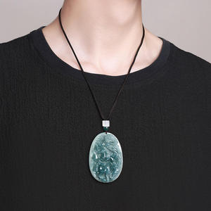 Pendentif en Jadeite Naturelle Bleu Eau de Cheval pour Hommes et Femmes avec Certificat d'Expertise Design Original E058 - Product Image 4