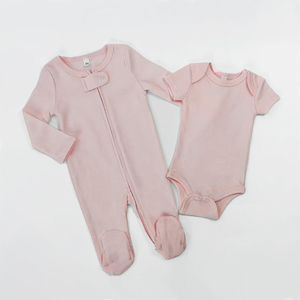Conjunto <span class=keywords><strong>de</strong></span> 2 Piezas <span class=keywords><strong>de</strong></span> <span class=keywords><strong>Ropa</strong></span> para Bebé <span class=keywords><strong>de</strong></span> Algodón Orgánico 100% OEKO TEX, OEM ODM GOTS, Pijama para Recién <span class=keywords><strong>Nacido</strong></span>, Mono Rosa para Bebé - Product Image 2