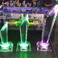 Trophée de danse en cristal personnalisé avec logo gravé, impression UV et éclairage LED, thème sportif