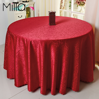 Nappe ronde en jacquard brodé de 120" x 132" pour mariage