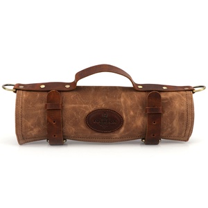 Vitrine <span class=keywords><strong>de</strong></span> couteaux en toile <span class=keywords><strong>de</strong></span> cire <span class=keywords><strong>de</strong></span> style vintage, <span class=keywords><strong>sac</strong></span> <span class=keywords><strong>à</strong></span> rouleaux <span class=keywords><strong>de</strong></span> couteaux <span class=keywords><strong>de</strong></span> chef étanche et résistant, stockage d'outils <span class=keywords><strong>de</strong></span> <span class=keywords><strong>travail</strong></span> durable OEM/ODM - Product Image 1
