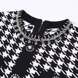 Robe pull maxi décontractée de luxe en nylon pour femme, à manches courtes, jupe moulante élégante en tricot avec boutons sur le devant - Product Image 4