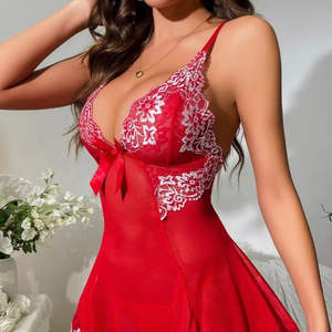 Chemise de nuit en tissu soyeux glacé pour femmes, robe de camisole dos nu, nouveau style d'été, courte, fine, respirante, vêtements de détente, taille unique - Product Image 1