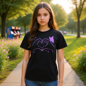 T-shirt rose Heart Hands Vintage années 80 pour fille, prénom Taylor - Product Image 3