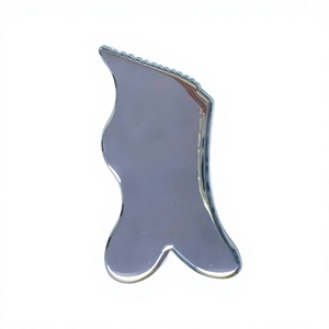 Planche Gua Sha en acier inoxydable 304 de nouvelle conception avec bord dentelé pour massage facial - Product Image 1