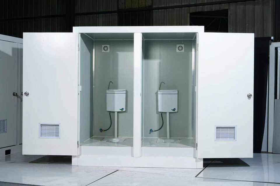 Bathroom Squat Prefabricated Portable Toilet Cabin Luxury Mobile Toilet Public Portable Toilet Easy Install for Construction - Image 3