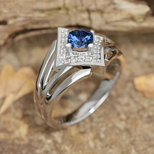 Anello Futuristico a Forma di Diamante con Zirconi Stratificati per Donne, Gioiello da Dito Geometrico alla Moda - Product Image 6