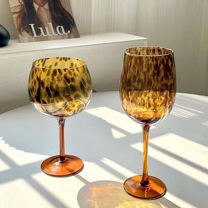 Verre à vin gobelet vintage médiéval à imprimé léopard, fait à la main, élégant, pour vin rouge, capacité de 301 à 400 ml - Product Image 1