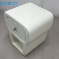 Mesita de Noche Retro Estilo Espacial, Mesa Auxiliar Moldeada en FRP, Mueble Minimalista Color Crema para Dormitorio, Gabinete de Noche para Hotel Boutique, Ideal para Proyectos