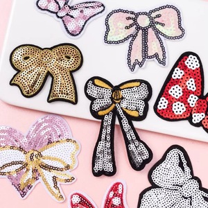 Parche de Lentejuelas Brillantes con Lazo, Cinta de Puntos de Glitter, Aplique de Corazón, Insignia Bordada Termoadhesiva para Vestidos, Sombreros, Bolsos y Accesorios DIY para Niñas - Product Image 3