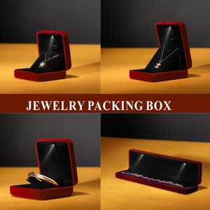 Boîte à bijoux de luxe personnalisée avec logo, base en fer, en velours, avec lumière LED blanche, étui pour bague et pendentif - Product Image 3