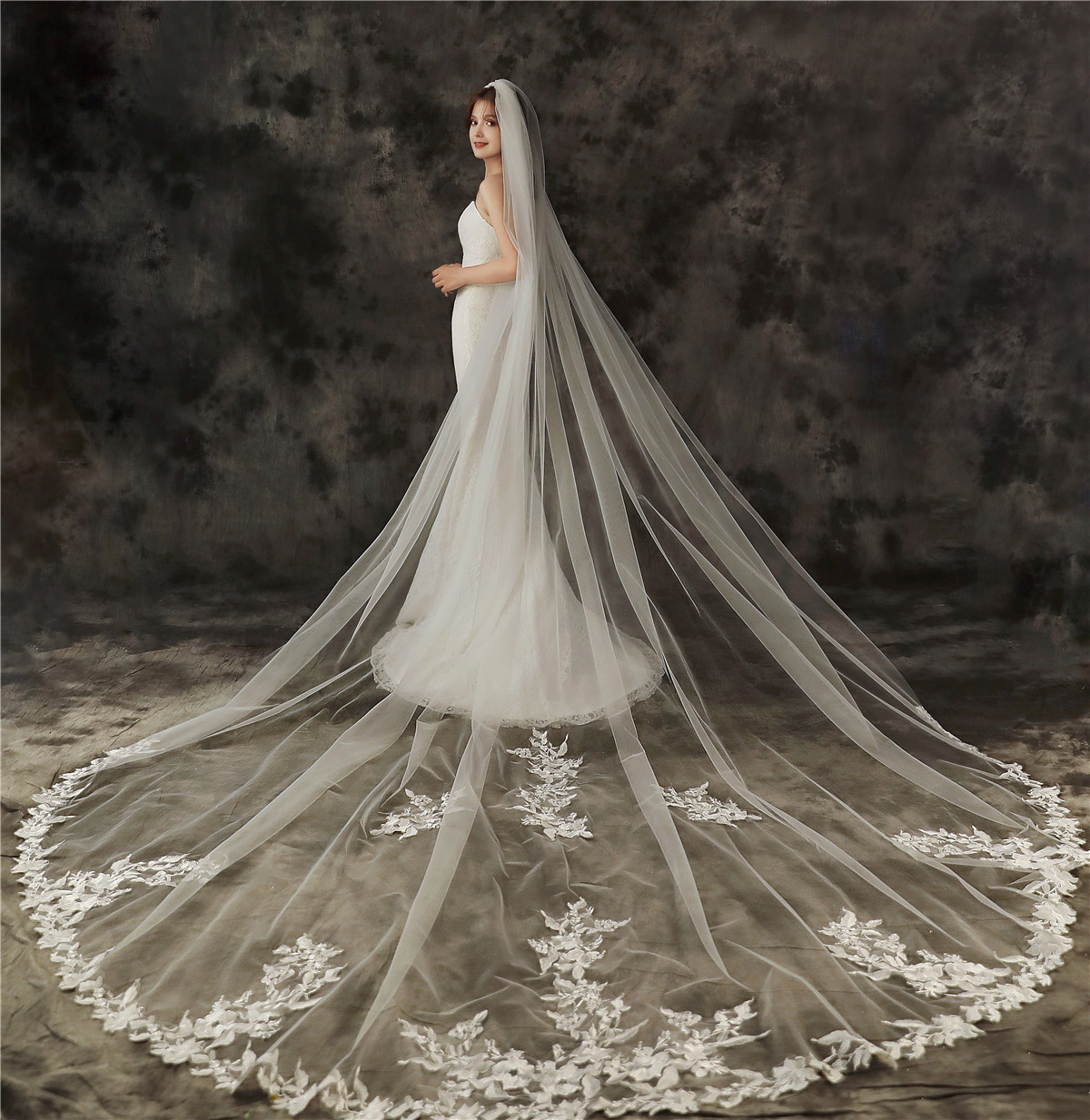 Voile De Mariée 1 Couche BEAUTELICATE - Bord Crayon - Ivoire/Blanc - Avec Peigne Métal