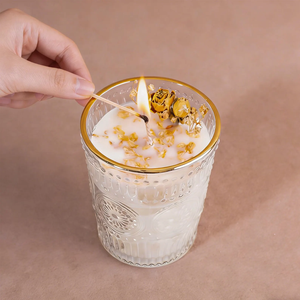 LANJO Wholesale Handmade Soy Wax Dried Flower Scented Art <b>Candle</b> with Glass Jar Custom Size & Shape Available - Product Image 6