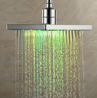 Pomme de douche LED clignotante usb, pommeau de douche, 7 couleurs, ne nécessite pas de batterie automatique