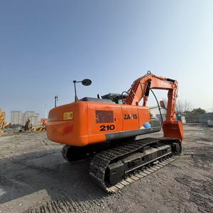 Excavatrice Hitachi ZX210 d'occasion, en bon état de marche et 100% d'origine japonaise. En stock. - Product Image 1