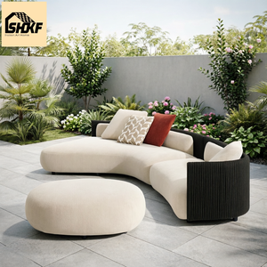 Ensemble de salon de jardin incurvé en rotin PE, avec table basse à plateau en pierre et pouf en galets, pour hôtels et complexes hôteliers - Product Image 2
