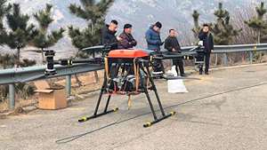 Drone de <span class=keywords><strong>transport</strong></span> de marchandises Yuequn puissant 150 kg 6 kW 220 V à montage sur piétement avec système de gestion de file d'attente et équipement de service - Product Image 5