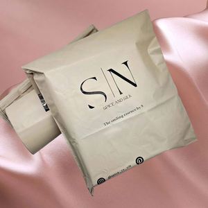 Self Adhesive <b>Waterproof</b> Biodegradable Custom Logo Poly Shipping Mailer for Clothing & Shoes Packaging - Product Image 2