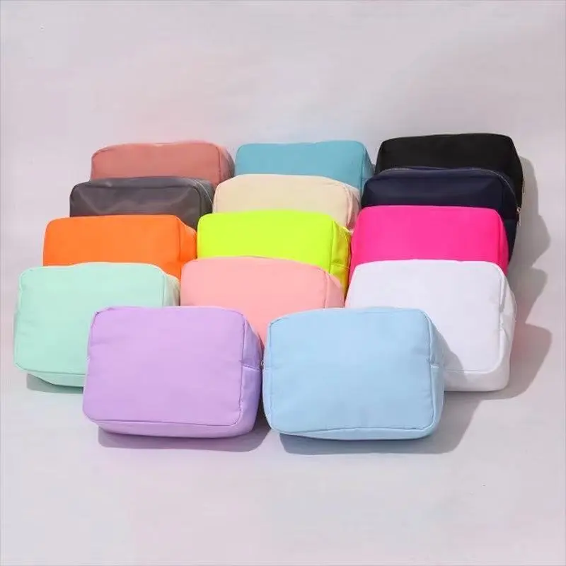 21 Candy Colors Custom Logo Waterproof Nylon Metal Zipper Closed Girls Ladies Large Storage Cosmetic Pouches Travel Makeup Bag