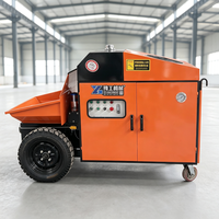 Pompe à béton mini-compacte et efficace pour le coulage de colonnes structurelles à niveaux variés