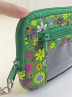Nouveau style 2026 : Petite pochette à monnaie personnalisable en néoprène imperméable avec porte-cartes d'identité en PVC et dragonne
