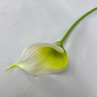 Weiche Plastik-Kleine Calla-Lilie Nr. 2 Dekorative Künstliche Blumen Dekorationspflanze