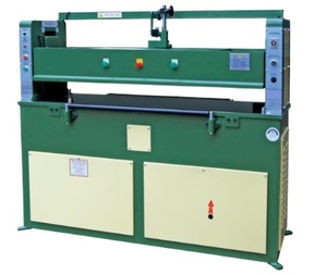 Machine de découpe automatique de semelles en caoutchouc EVA 25T avec PLC pour la production de chaussures et de sacs en cuir - Product Image 1