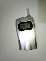 Testeur d'alcool numérique avec écran LCD à 4 chiffres Alcoomètre avec embouchures Alcootest