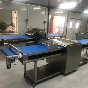 Maschine zur Herstellung von heißem arabischem Croissantbrot/Arabisches Brot-Formformer/Schneider für Croissant-Teig