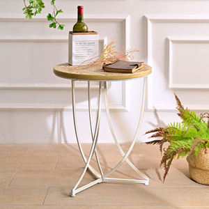 Ensemble de table basse ronde en bois sculpté de style européen INNOVA, design antique, 2 pieds en métal, pour le salon - Product Image 3