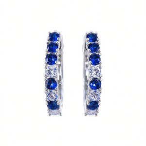 Orecchini a Cerchio Classici in Argento 925 con Zaffiro Rotondo e Diamanti Incastonati a Griffe per Uso Quotidiano Femminile - Product Image 1