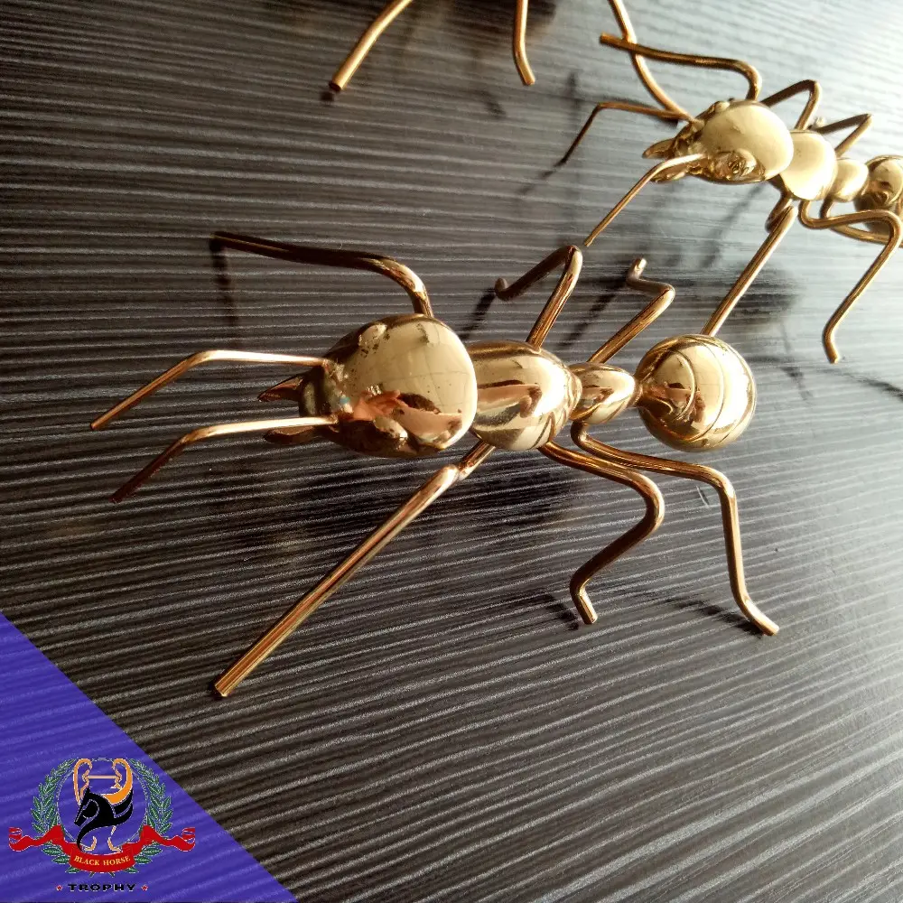 blackhorsegifts Custom free animal sculpture gold plated small metal Ant Sculpture garden ornaments