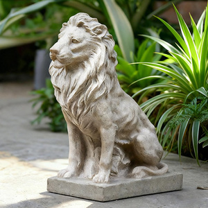 Statua di Leone da Giardino Majestic, Scultura in Resina, Posa Seduta Realistica con Dettagliata Intaglio della Criniera, Figura di Leone Bianco - Product Image 4