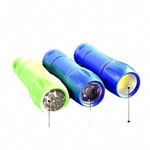 ไฟฉายรูปพินโบว์ลิ่ง 9 LED - ไฟฉายพกพาขนาดเล็กแบบกำหนดเองสำหรับกิจกรรมกลางแจ้งและของขวัญส่งเสริมการขาย - Product Image 3