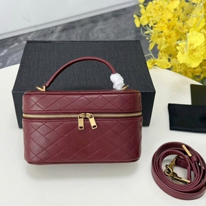 Sac à bandoulière de luxe vintage pour femme, matelassé motif losanges, avec une seule sangle, étanche, de créateur, avec fermeture éclair - Product Image 1