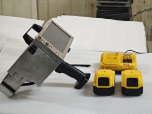 Lithium-Batterie-Graveur mit einstellbarem Zwei-Gang-Motor-Touchscreen Tragbarer elektrischer Gravur stift - Product Image 2
