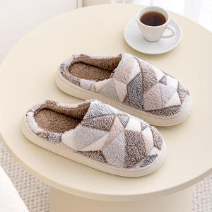 Chaussons d'intérieur en coton pour homme et femme, antidérapants, en peluche avec coussinets doux, pour l'automne et l'hiver, avec fourrure - Product Image 5