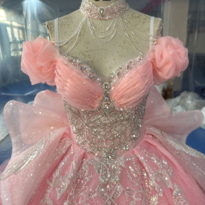 Magníficos Vestidos de Novia Modernos Rosados de Manga Larga con Cola Capilla, Escote Corazón, Espalda Descubierta, Adornados con Cuentas, Estilo Princesa, Personalizados - Product Image 5