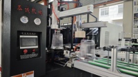 Machine de soufflage par étirage automatique PLC pour petits pots et micro bidons, à prix compétitif et très demandée