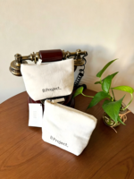 Pochette de maquillage tendance en polyester blanc froissé avec fermeture éclair, motif bonbons, poignée souple, portable, pour le rangement des soins de la peau
